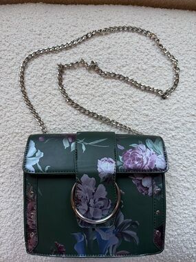 Leith Green Floral Crossbody with Silver Chain